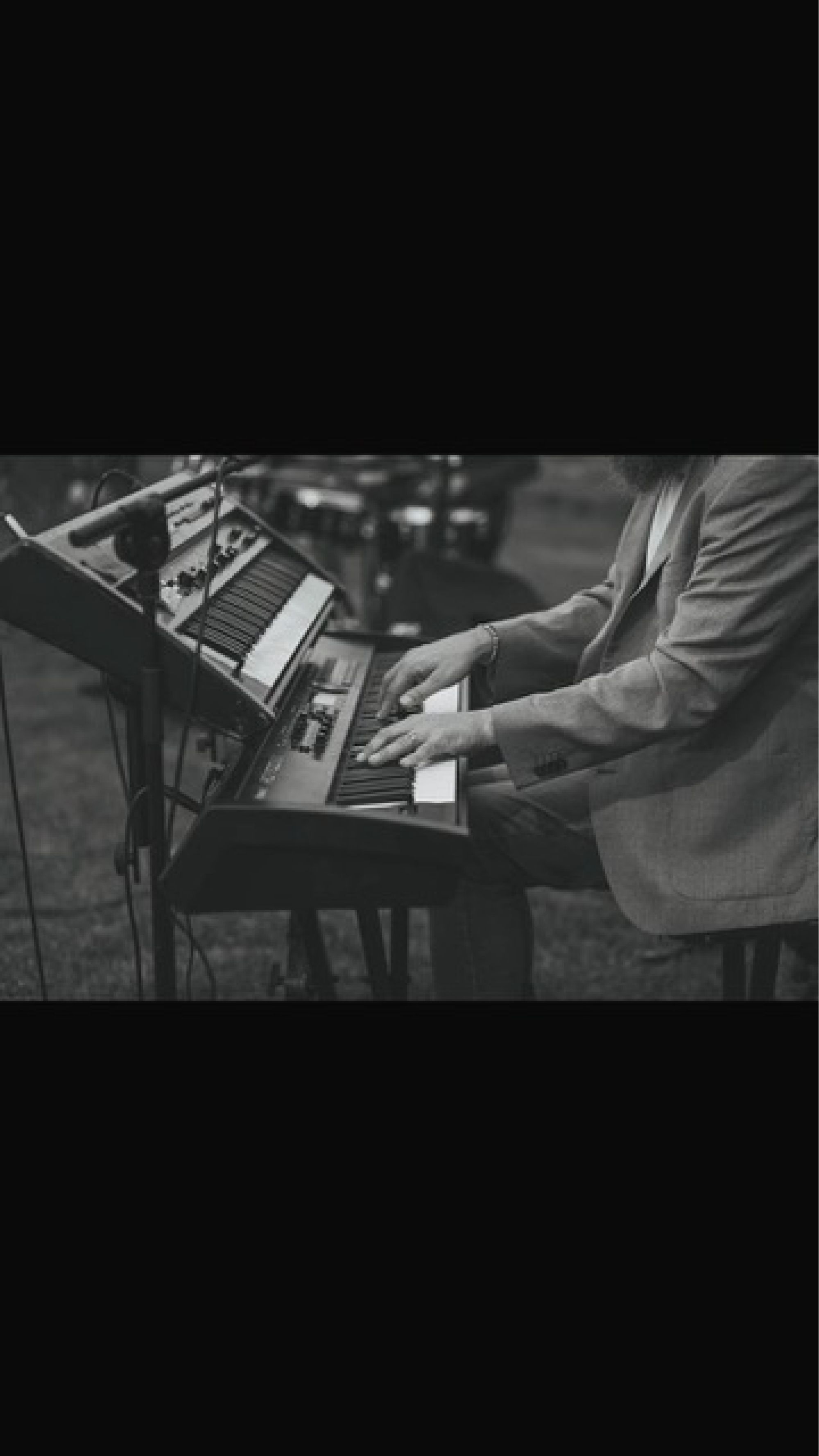 MOI piano